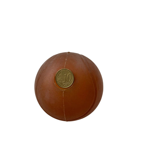 Detailansicht Naturkautschuk Ball L mit Snacköffnung
